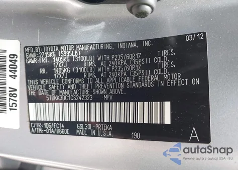 2012 Toyota Sienna Le V6 8 Passenger z USA, uszkodzony, nr VIN 5TDKK3DC1CS242323